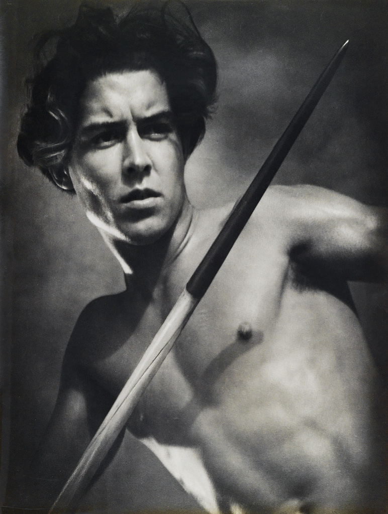 LENI RIEFENSTAHL (1902-2003) A striking set of 32 dramatic photographs relating to the 1936 Berlin Summer Olympics.
